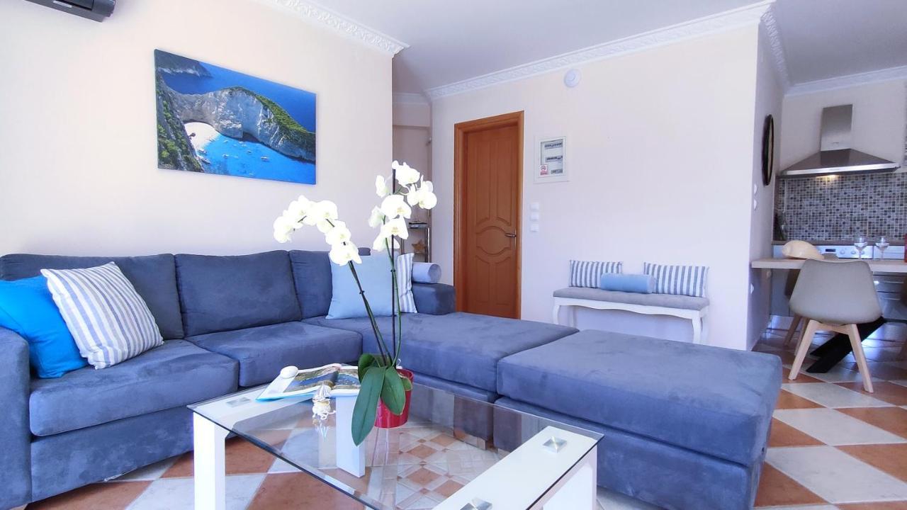 Blue Lagoon Luxury Apartment B2 아르고스톨리온 외부 사진
