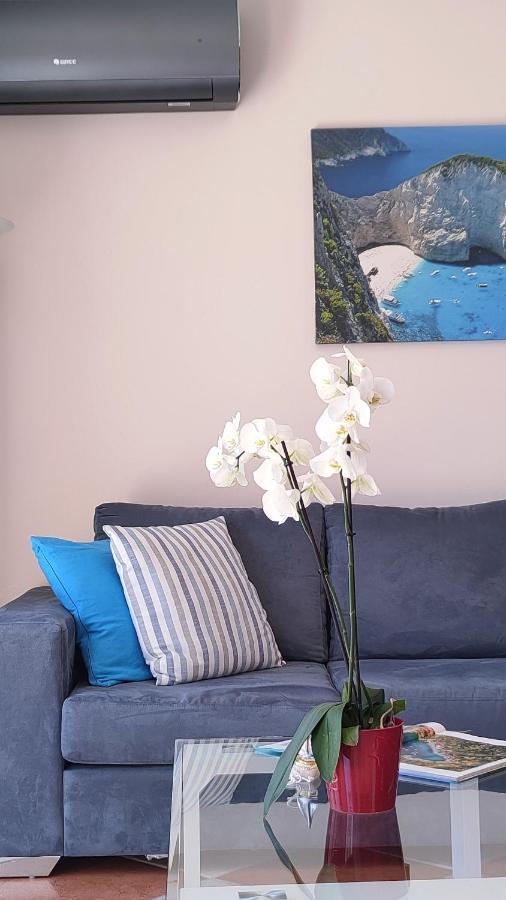 Blue Lagoon Luxury Apartment B2 아르고스톨리온 외부 사진
